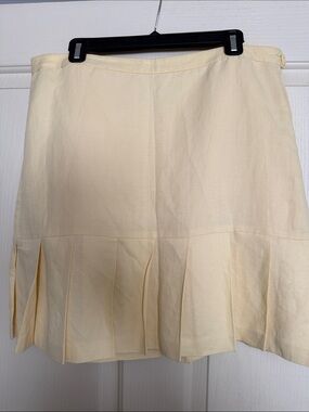 Classic Linen Pleated Hem Women's Skirt — Light Yellow